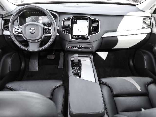 Volvo  Momentum Pro AWD B5 Diesel EU6d Allrad StandHZG Navi digitales Cockpit Soundsyst