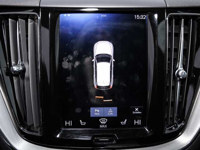 Volvo  R Design 2WD T5 EU6d-T Navi digitales Cockpit Soundsystem LED Kurvenlicht Schein