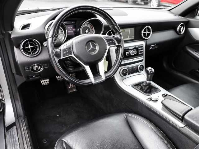 Mercedes-Benz  Roadster BlueEFFICIENCY CGI El. Panodach Leder Klimaautom Ambiente Beleuchtung