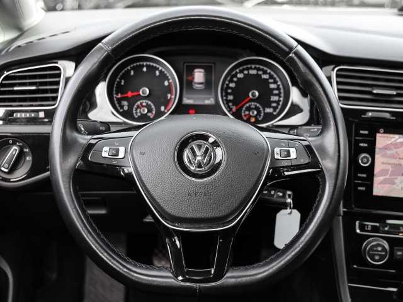 Volkswagen  VII Highline BMT 1.5 TSI R-Line Navigation Sportpaket Navi LED 2-Zonen-Klimaauto