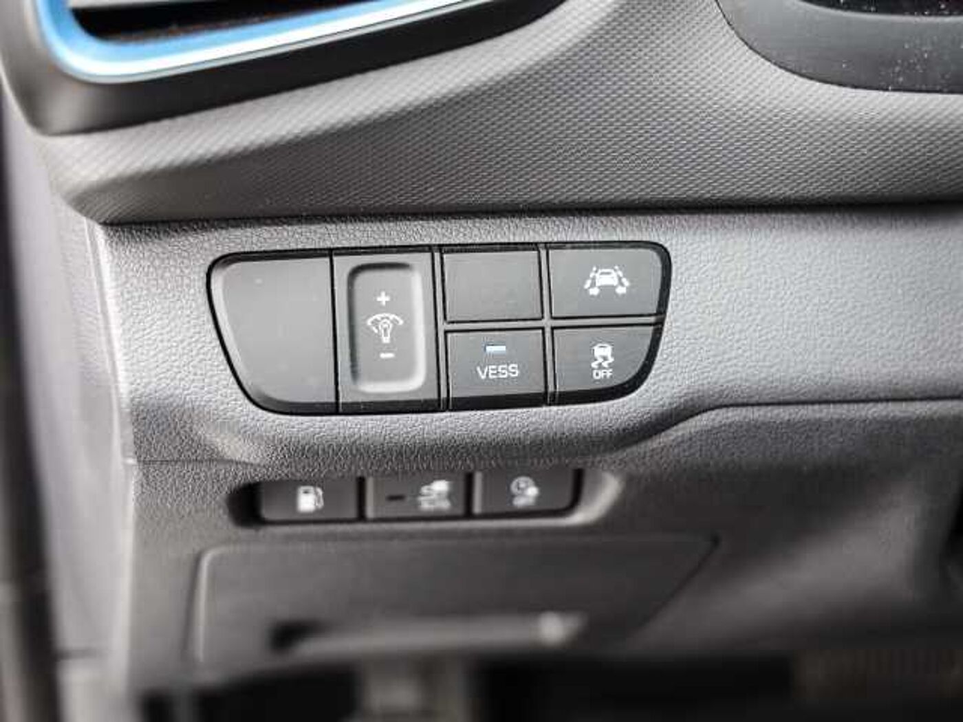 Hyundai  Style Plug-In Hybrid 1.6 GDI Navi ACC Kamera Soundsystem Bi-Xenon Mehrzonenklima