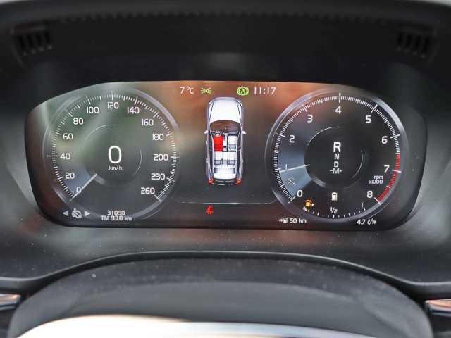 Volvo  B4 Benziner Geartronic Momentum Pro Navi digitales Cockpit LED ACC El. Heckklapp