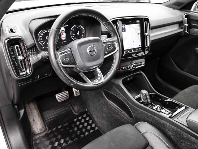 Volvo  R Design AWD D4 EU6d-T Allrad StandHZG Navi Leder digitales Cockpit Soundsystem
