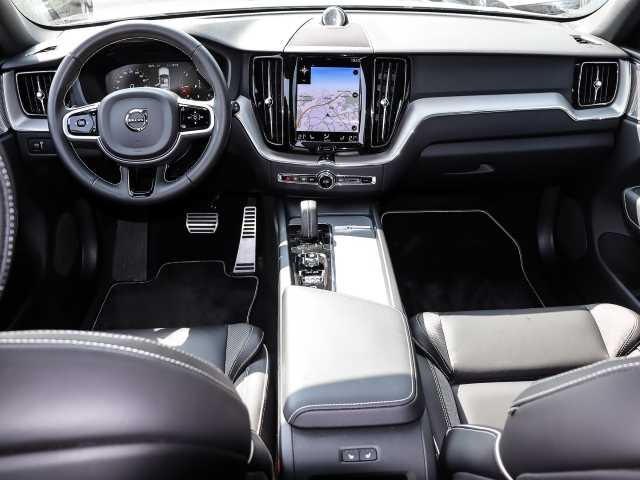 Volvo  R Design AWD B5 Diesel EU6d Allrad StandHZG Navi digitales Cockpit Memory Sitze