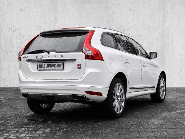 Volvo  Summum AWD D4 DPF LEDER AHK Allrad StandHZG Navi digitales Cockpit Memory Sitze