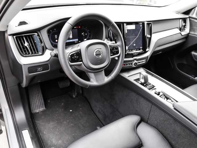 Volvo  Plus Dark 2WD B4 Diesel EU6d digitales Cockpit Memory Sitze Soundsystem HarmanKa