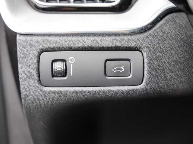 Volvo  R Design AWD B4 Diesel EU6d Allrad StandHZG Navi digitales Cockpit Memory Sitze