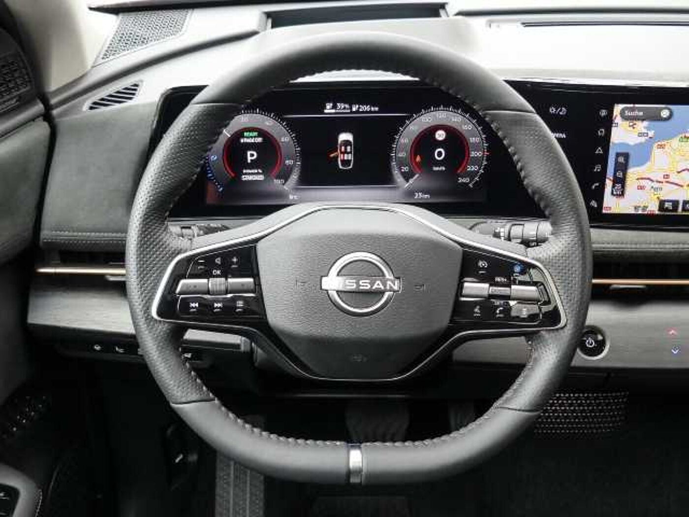 Nissan  87 kWh Evolve Pack HUD Panorama Navi Leder Memory Sitze Soundsystem Bose Klimasi