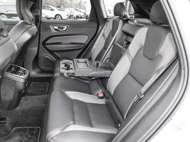Volvo  R Design 2WD D4 EU6d-T HUD StandHZG Navi digitales Cockpit Memory Sitze Soundsys