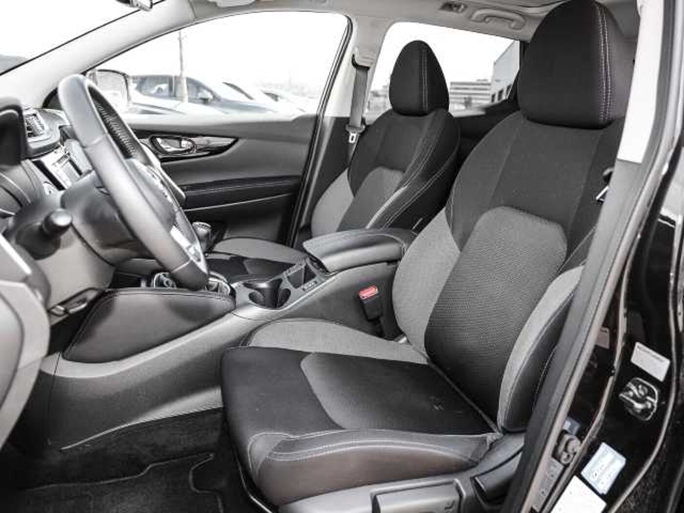 Nissan  N-Connecta 1.3 DIG-T EU6d-T Panorama Navi Mehrzonenklima 2-Zonen-Klimaautom