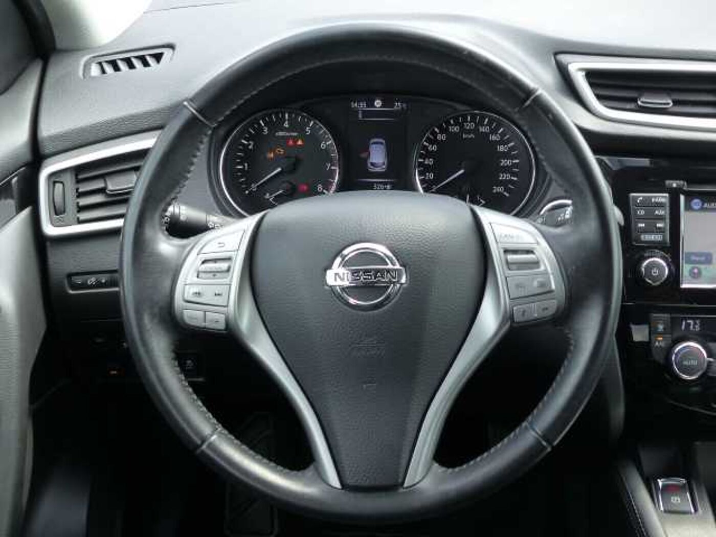 Nissan  N-Connecta 1.6 DIG-T StandHZG Panorama Navi Mehrzonenklima 2-Zonen-Klimaautom