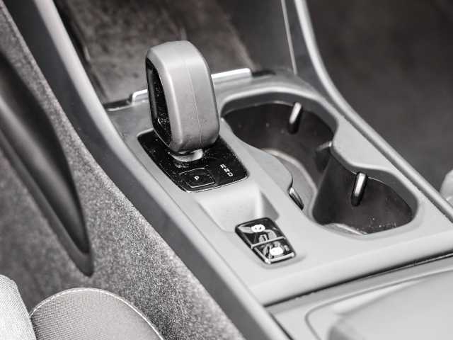Volvo  Core 2WD B3 EU6d Navi digitales Cockpit Soundsystem LED Scheinwerferreg. El. Hec