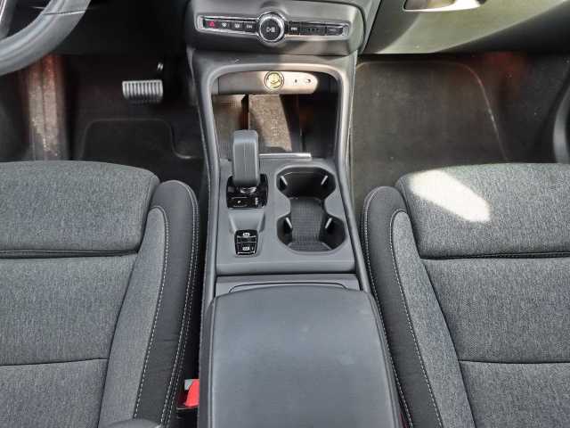 Volvo  Core 2WD B3 EU6d Navi digitales Cockpit Soundsystem LED Scheinwerferreg. El. Hec