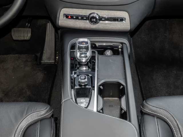 Volvo  Plus Bright AWD B5 Diesel EU6d 7-Sitzer Allrad AD StandHZG digitales Cockpit Mem