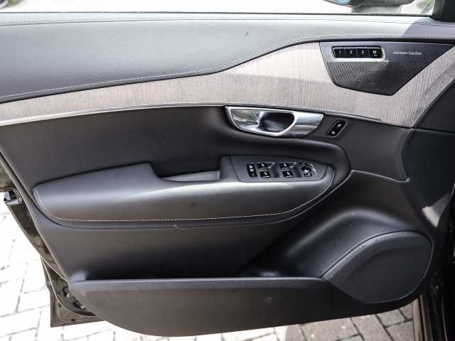 Volvo  Plus Bright AWD B5 Diesel EU6d 7-Sitzer Allrad AD StandHZG AHK digitales Cockpit