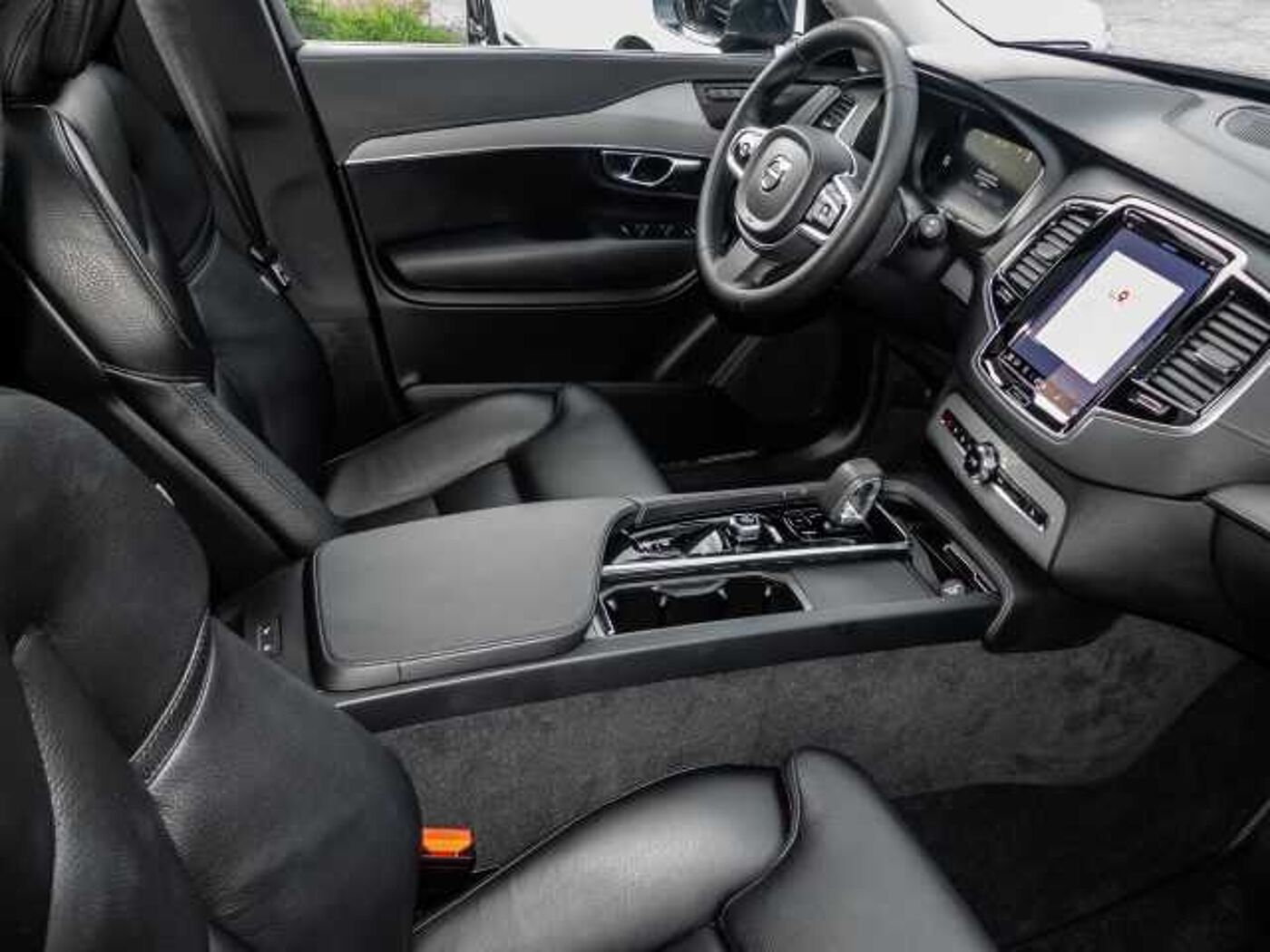 Volvo  Plus Bright AWD B5 Diesel EU6d 7-Sitzer Allrad StandHZG AHK digitales Cockpit