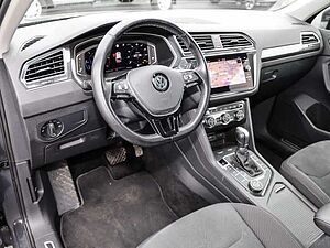 Volkswagen  Highline BMT Start-Stopp 4Motion 2.0 TDI Allrad AD AHK-klappbar Navi Soundsystem