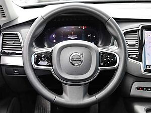 Volvo  Plus Bright AWD B5 Diesel EU6d 7-Sitzer Allrad StandHZG AHK digitales Cockpit Me