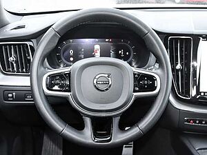 Volvo  R Design AWD B4 Diesel EU6d Navi digitales Cockpit Memory Sitze Soundsystem Harm