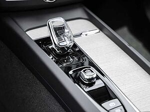 Volvo  Inscription Recharge Plug-In Hybrid AWD T6 Twin Engine EU6d Allrad HUD digitales