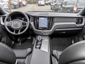 Volvo  Plus Dark 2WD B4 Benzin EU6d StandHZG Leder digitales Cockpit Memory Sitze Sound