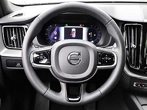 Volvo  Plus Dark 2WD B4 Benzin EU6d StandHZG Leder digitales Cockpit Memory Sitze Sound