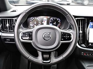 Volvo  Kombi R Design B5 Benzin EU6d Navi digitales Cockpit Memory Sitze Soundsystem